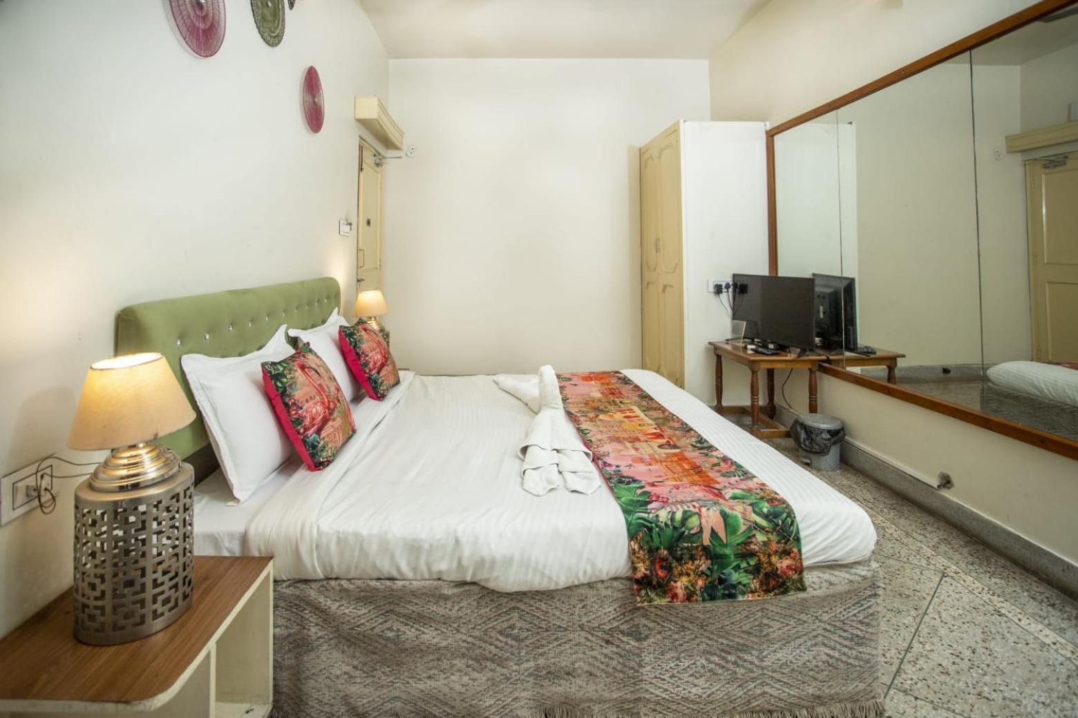 Hotel Pink Palace Jaipur Ngoại thất bức ảnh